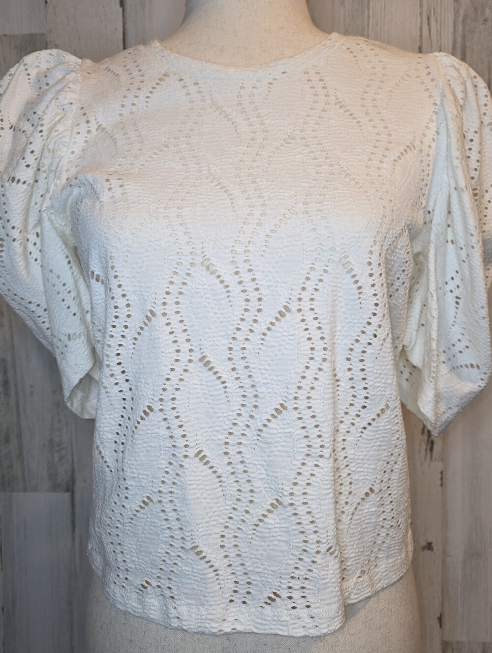 Zara White Eyelet Puff Sleeve Textured Knit Top Blouse Cottagecore Romantic M